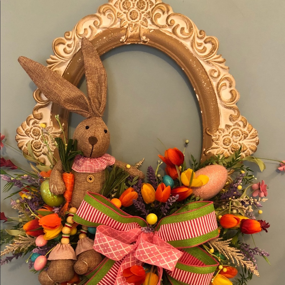 NWT Distressed Frame W/Bunny. Wall Hanging